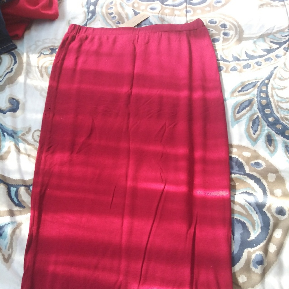 Burgandy pencil skirt